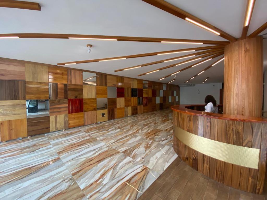Murex Plaza Hotel & Suites Monrovia Esterno foto