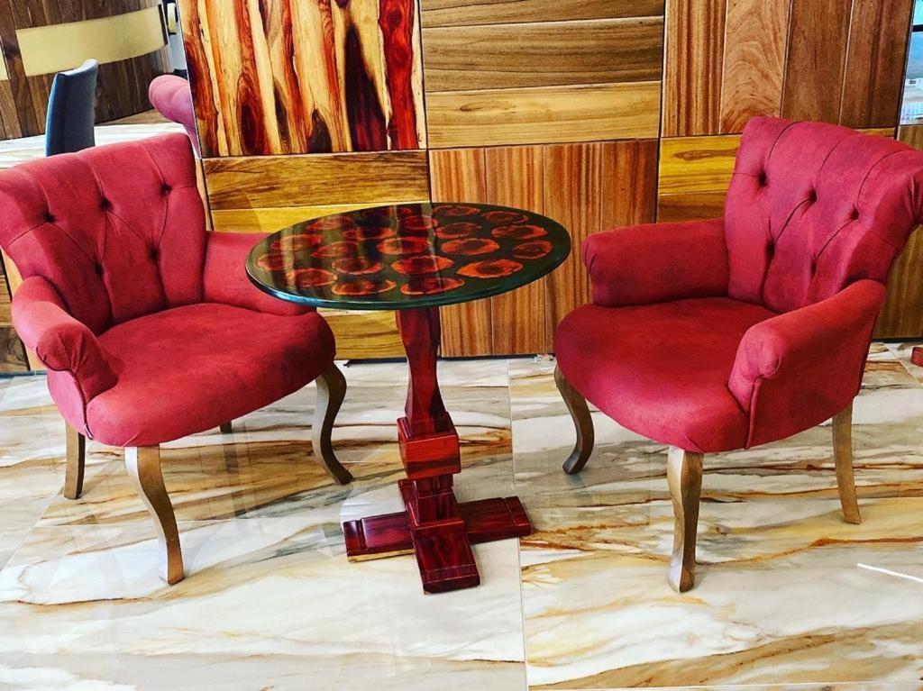 Murex Plaza Hotel & Suites Monrovia Esterno foto