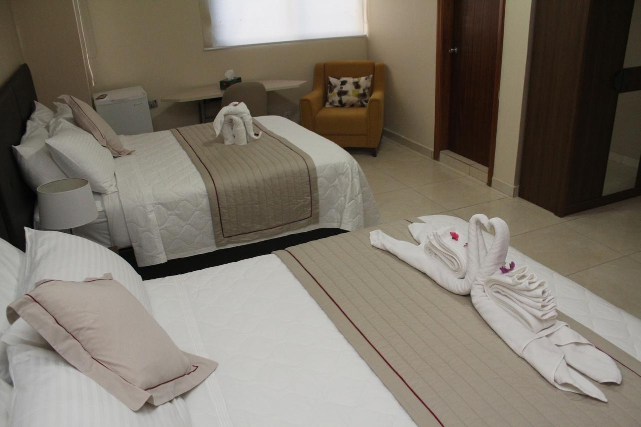 Murex Plaza Hotel & Suites Monrovia Esterno foto